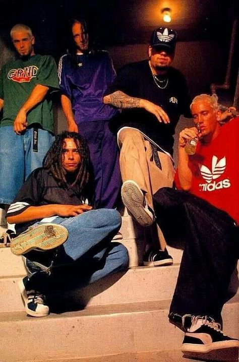 I remember these days. I was like 4 but I remember them haha 2000s Rock Bands, David Silveria, Munky Korn, Jonathan Davis Korn, Korn Band, Jon Davis, Jonathan Davis, Limp Bizkit, Content Warning