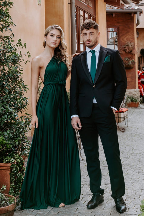 Mismatched Green Bridesmaid Dresses, Green Fall Weddings, Emerald Wedding Colors, Hunter Green Wedding, Infinity Dresses, Model Chic, Dark Green Wedding, Multiway Dress, Fall Wedding Color Palette