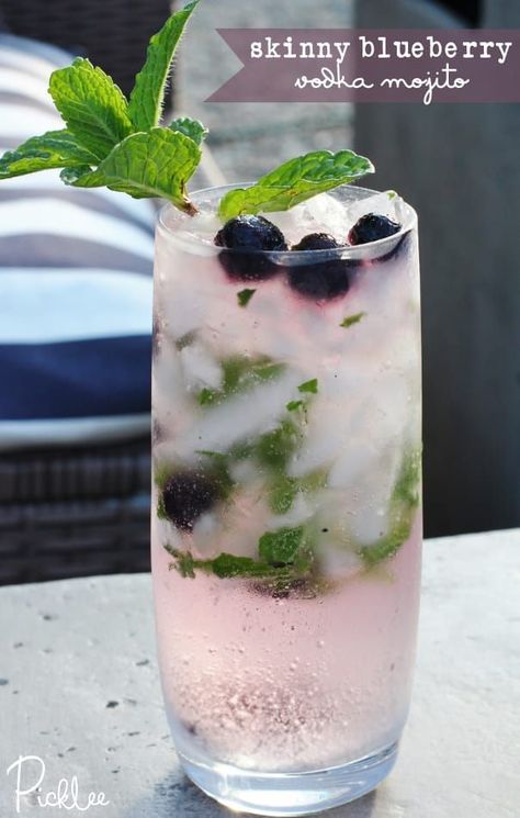 2 oz vodka (optional: use blueberry vodka for even more flavor) 4 oz. Sprite zero 2 sprigs fresh mint (reserve on sprig for garnish) 1 tbsp fresh blueberries (reserve a few for garnish) METHOD Muddle vodka, mint and blueberries together in a shaker. Add one cup of crushed ice and SHAKE, SHAKE, SHAKE! Pour into a cocktail glass and top with Sprite Zero, garnish with remaining min & blueberries! Low Cal Cocktail, Vodka Mojito, Signature Cocktail Drinks, Glace Fruit, Blueberry Vodka, Blueberry Mojito, Low Calorie Cocktails, Signature Cocktails Wedding, Mojito Cocktail