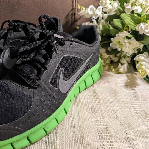 Nike Black and Green Athletic Shoes for Women Nike Athletic Shoes, Green Accents, Vibrant Green, Black Design, Nike Black, Shoes For Women, Black Nikes, Nike Shoes, Athletic Shoes