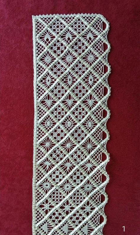 Bobbin Lacemaking, Lace Inspiration, Diy Bracelets Patterns, Bobbin Lace, Lace Making, Lace Patterns, Punch Needle, Bracelet Patterns, Blackwork