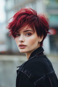 Colorful Pixie Haircut, 90s Short Haircuts For Women, Hair Color Ideas Short Hair Pixie Cuts, Short Colored Hair Ideas, Red Short Hair Pixie, Red Pixie Hair, Pixie Haircut 90s, Burgundy Pixie Cut, Red Pixie Cut