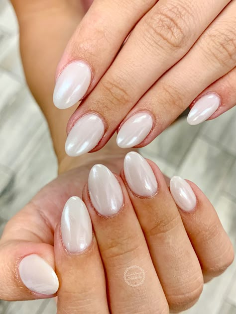 Pearl White Shellac Nails, Wedding Nails For Bride Glazed Donut, Almond Donut Glaze Nails, Short Almond Nails Glazed Donut, Glaze White Nails, Wedding Nails Glazed Donut, White Doughnut Glaze Nails, Round Glazed Donut Nails, White Opal Nails Acrylic