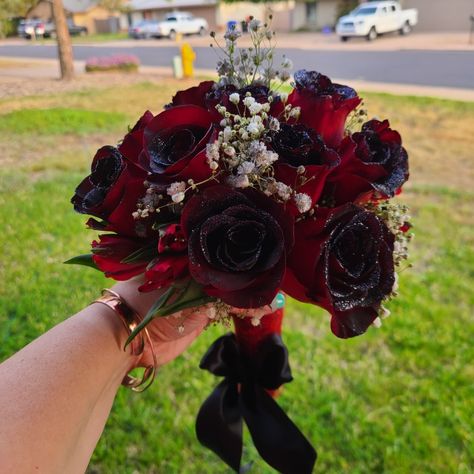 Red Bridal Bouquet, Black Bouquet, Jr Prom, Black Prom, Prom Flowers, Whimsical Wedding, Black Glitter, Love Flowers, Red Roses