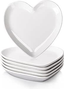 Heart Desserts, Heart Dish, White Dinner, White Dinner Plates, Dessert Salads, Appetizer Plates, Fancy Dinner, Romantic Valentine, Dinner Dishes