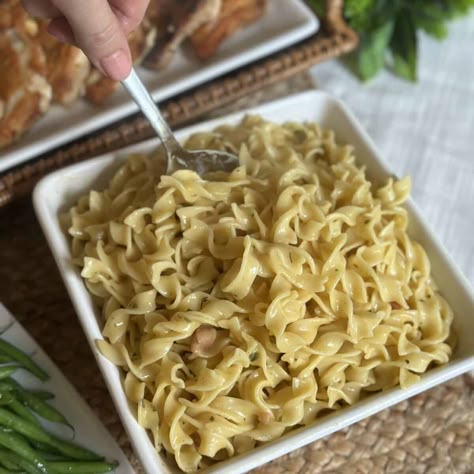 Cafeteria Noodles Noodles As A Side Dish, Cafeteria Noodles, Dinner 321, Healthy Dinner Ideas Easy, Savoury Rice Recipe, Noodles Dinner, Butter Noodles, Noodle Dinner, Crockpot Chicken And Noodles