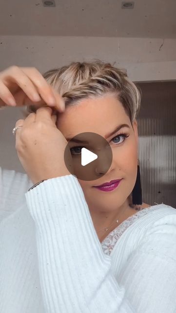 Braids For Pixie Short Hair, Pixie Hair For Wedding, Short Hair Plait Ideas, How To Style An Undercut Pixie, Hair Pins Hairstyles Short Hair, Short Hair Braids Styles, How Style Short Hair, Headband On Short Hair, Short Hair Braids For Women