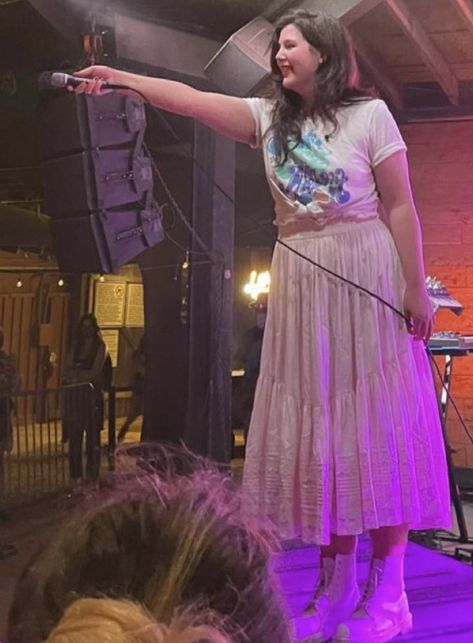 Lucy Dacus Outfit, Lucy Dacus, Love Lucy, I Love Lucy, I Love My Wife, Blue Outfit, Pink Flamingos, Dream Clothes, Concert Outfit