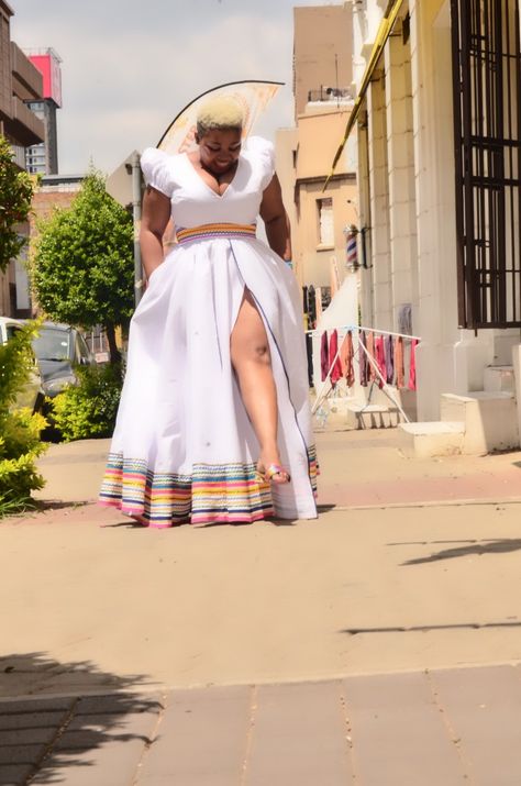 Modern Xhosa Attire For Ladies, Modern Pedi Traditional Dresses, Ruracio Dresses, Modern Sepedi Traditional Dresses, Shweshwe Skirts, Zulu Fashion, Pedi Attire, Pedi Traditional Dresses, Sepedi Dresses