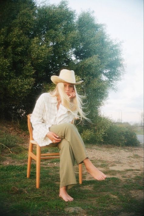 Winter Hamilton, Composition Photo, Cowgirl Photoshoot, Western Photoshoot, Cowgirl Boots Outfit, Cherry On The Cake, Symbol Of Freedom, Cowgirl Aesthetic, Western Aesthetic