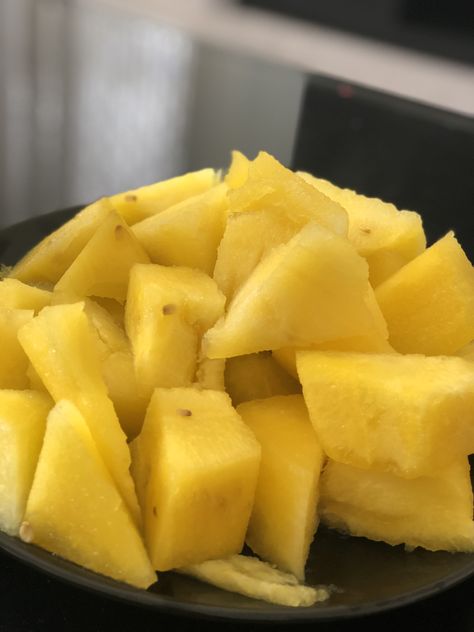 Yellow Watermelon 🍉 Watermelon Calories, Yellow Watermelon, Watermelon Bowl, Recipes Summer, Farm Stuff, Cooking Recipes Healthy, Yellow Aesthetic, Food Crafts, Recipes Healthy