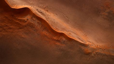 Wallpaper : desert, sand, rocks, landscape, nature, aerial view, drone photo 1920x1080 - AntiStar - 1431737 - HD Wallpapers - WallHere Fabric Wall Decor, Desert Photography, Aerial Images, Latest Hd Wallpapers, Close Up Photography, Eye Photography, Drone Photos, Desert Sand, Photography Wallpaper