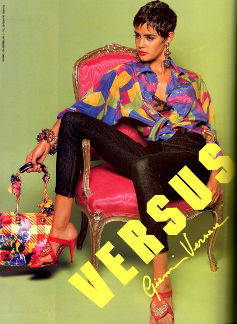 Versus by Gianni Versace 1991  ph: Bruce Weber Magazine Poses, 1990s Versace, Jojo Poses, Versace 90s, 90s Versace, Fashion 1990s, Versace Style, 90s Runway Fashion, Diana Fashion