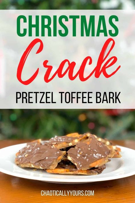 Christmas Toffee Bark, Pretzel Toffee Bark, Crochet Christmas Baubles, Holiday Pretzels, Christmas Toffee, Crochet Ear Warmers, Free Patterns For Crochet, Christmas Pretzels, Toffee Bark