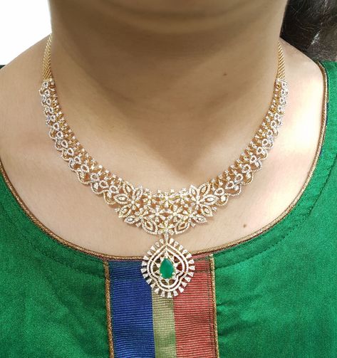 Chokers Diamond, Choker Diamond, Indian Gold Jewellery Design, Diamond Necklace Indian, Diamond Necklace Simple, Real Diamond Necklace, Diamond Jewelry Set, Diamond Pendants Designs, Gold Jewelry Simple Necklace