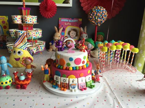 CBeebies cake Cbeebies Party, Cbeebies Cake, Summer Birthday Cake, Cake Kids, Summer Birthday, Birthday Cake Kids, 2nd Birthday Parties, Celebration Cakes, Kids Cake