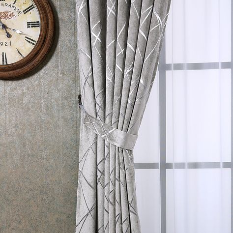 Silver Curtains Living Room, Silver Curtains Bedroom, Luxury Blinds, Peach Decor, Silver Curtains, Tulle Curtains, Striped Curtains, Elegant Curtains, Wooden Lanterns