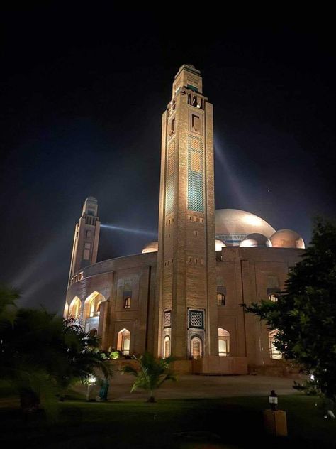 Bahria Town Lahore, Bahria Town, Grand Mosque, Beautiful Photos Of Nature, Beautiful Nature Scenes, Nature Scenes, Empire State Building, Beautiful Photo, Beautiful Nature