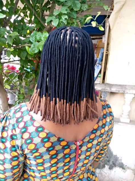 A perfect protective hair style capable of retaining length Locs With Yarn, Lace Kaba, Thread Hairstyles, Black Braided Hairstyles Updos, Free Hand Hairstyles, Latest Braids, Natural Hair Box Braids, African Threading, Braid Styles For Girls