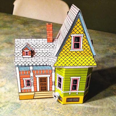 Easy UP House Paper Model | Tektonten Papercraft Up House Printable, Up Movie House, Disney Up House, Flying House, Paper House Template, Carl Fredricksen, House Printable, Pixar Animation, House Template