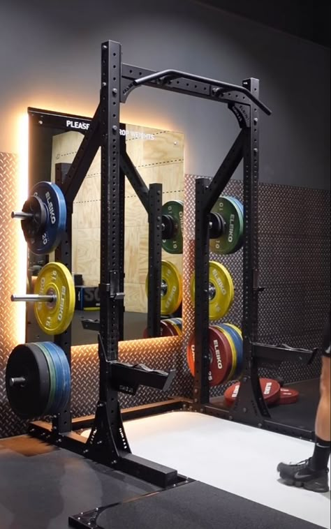 Squat Rack Home Gym, Gym Lighting Ideas, Home Gym Lighting, Garage Home Gym, Gym House, Small Home Gym Ideas, Boutique Gym, Gym Lighting, Gym Design Interior