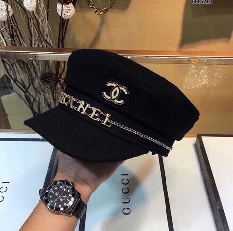 Chanel Hat, Cold Fashion, Luxury Hats, Chanel Outfit, Women Hats Fashion, Stylish Caps, Fashion Cap, Fashionista Clothes, Chanel Fashion