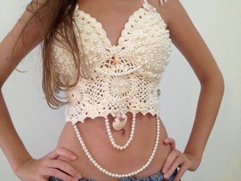 Crochet Top Tutorial: Step-by-Step Guide to Creating a Gorgeous and Unique Top Crochet Top Tutorial, Stylish Tops For Girls, Crochet Bolero Pattern, Summer Top Pattern, Crochet Top Outfit, Crochet Bra, Crochet Mermaid, Crochet Clothing And Accessories, Crochet Summer Tops