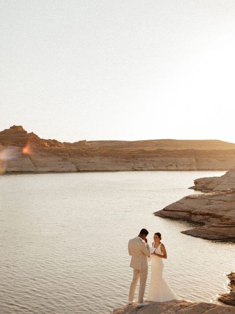 Breathtaking Lake Powell Elopement in southern Utah. A houseboat venue & roaming canyons on their wedding day Lake Powell Utah, Wedding At Lake, Sunrise Painting, Desert Elopement, Adventure Photographer, Lake Powell, Southern Utah, Breathtaking Wedding, University Of Utah