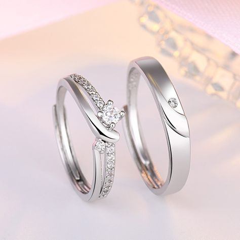 Matching Promise Rings, Couple Bands, Couple Ring Design, Wedding Ring Shapes, Engagement Rings Couple, Couple Wedding Rings, Mens Gold Jewelry, Korean Couple, Fancy Jewellery