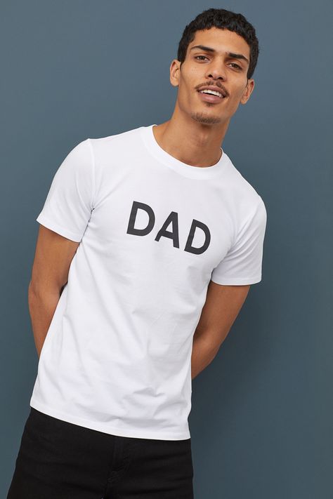 Geron McKinley for H&M #daddy Hair And Beard Styles, Mini Me, Printed Design, Straight Cut, Short Tops, Black Men, White Undershirt, Neck T Shirt, Short Sleeves Tops