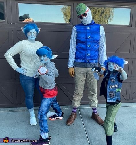 Pixar Family Costumes, Disney Costumes Family, Onward Costume, Family Disney Costumes, Ian And Barley, Disney Family Costumes, Shrek Character, Disney Halloween Parties, Homemade Costume