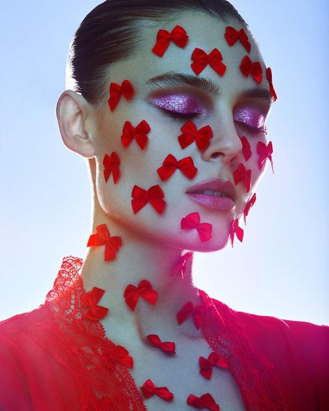 Valentines Day Editorial, Christmas Fashion Photography, Beauty Fotografie, Jamie Nelson, Valentine Photo Shoot, Valentines Day Makeup, Heart Face, Valentine Photo, Fashion Photography Inspiration