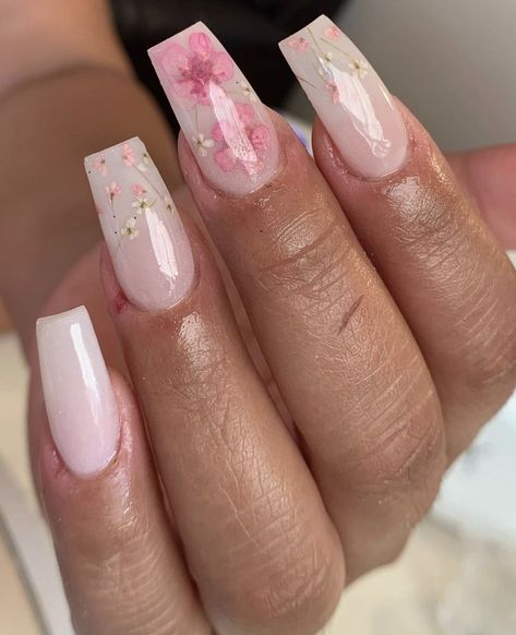 Nails With Real Flowers Acrylic, Baby In Bloom Nail Ideas, Mother Day Nails Acrylic, Floral Ombre Nails, Spring Nails With Dried Flowers, Pink Dried Flower Nails, Pink Milk Bath Nails, Milky Floral Nails, Clear Acrylic Nails With Flowers