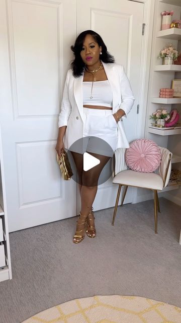 Monique/ Fashion & Lifestyle Influencer on Instagram: "The Perfect White Short Set ❤️ Let’s start the week off with something we need every summer a cute short set. Now I’m usually not an all white type of girl, but I love a set and yaw’ll know I love a blazer.  Let’s Chat About It➡️Do you wear all white ? Would you dress this up or down? and who else is going to be back in heels with me this summer ?💁🏽‍♀️ Drop your thoughts ⬇️ Outfit @bariii_rtw via @macys linked in bio  Follow my @shop.ltk for more style inspo😘 #styleinspo #grwm #summer #linen" White Short Set Outfit, White Blazer White Shorts, All White Outfit Shorts, Graduation White Dress College, White Boat Party Outfit, White Blazer Outfit Dressy, White Shorts Outfit Summer, Blazer And Shorts Outfit, Girls Jeans Outfit