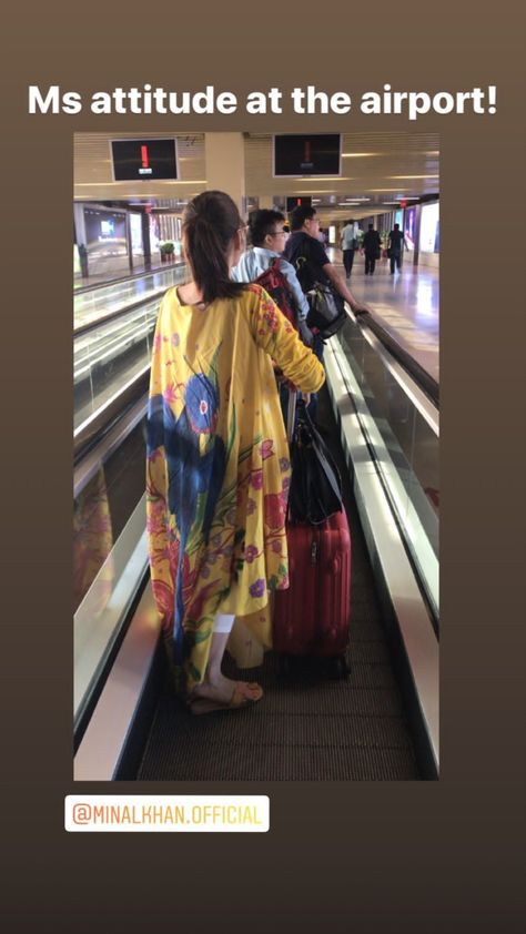 Colorful Style Outfits, Pakistani Beauty, Minal Khan, Hania Amir, At Airport, Pakistani Celebrities, Pakistani Wedding Outfits, Pakistani Dresses Casual, Fashion Sketches Dresses