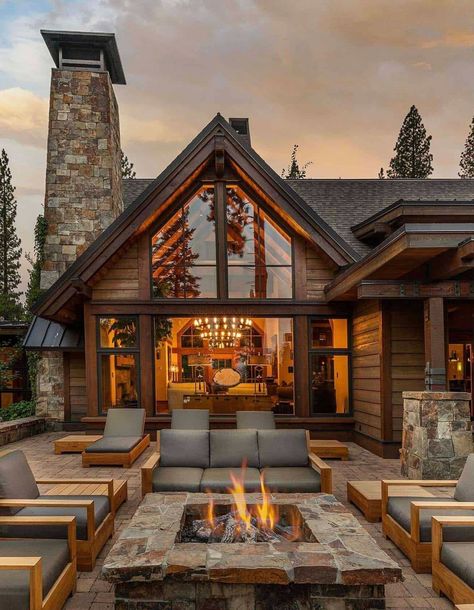 This impressive mountain home celebrates its spectacular Martis Camp setting Mountain Home Exterior, Modern Mountain Home, Home Building Design, Luxury Homes Dream Houses, Dream House Interior, Barndominium Ideas, Mountain Home, Dream House Exterior, House Architecture Design