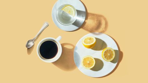 Coffee with Lemon: Are There Any Benefits? Coffee With Lemon, Coffee And Lemon, Benefits Of Drinking Coffee, Easy Recipies, Coffee Diet, Lemon Uses, Lemon Diet, Lemon Benefits, Lemon Drink