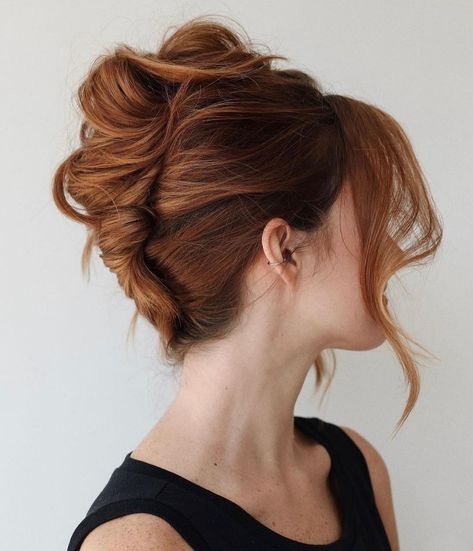 Flawless Hair Updos For Casual Days And Glam Nights Red Hair Updo, Medium Red Hair, Combover Hairstyles, Bride Hairstyles Updo, Embrace Messy Hair, Wedding Hairstyles For Medium Hair, Romantic Wedding Hair, Brunette Hair With Highlights, Bridal Hair Updo