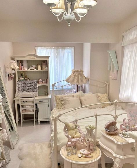 Dollete Room Decor, Girly Studio Apartment, Dollete Room, Feminine Room Aesthetic, Feminine Room, Girly Room, Room Deco, Redecorate Bedroom, Cozy Room Decor