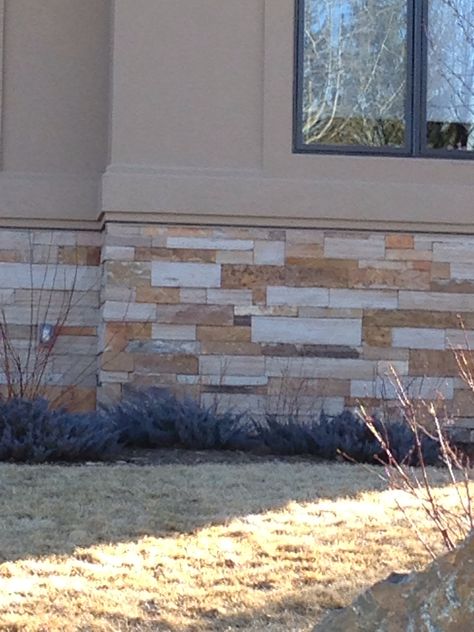 Half Stone Wall Exterior House, Stucco Exterior Colors, Stone Front House, House Front Wall Design, Exterior House Colors Combinations, Natural Stone Cladding, House Front Door Design, Front Wall Design, Exterior House Renovation