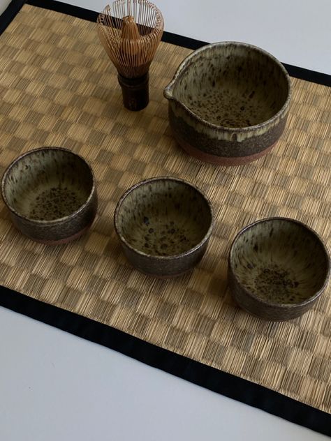 Handmade Matcha Bowl, Ceramic Matcha Cup, Matcha Set Ceramics, Ceramic Bowl Aesthetic, Matcha Set Aesthetic, Pottery Matcha Bowl, Ceramic Matcha Set, Tea Bowls Ceramic, Matcha Bowl Pottery