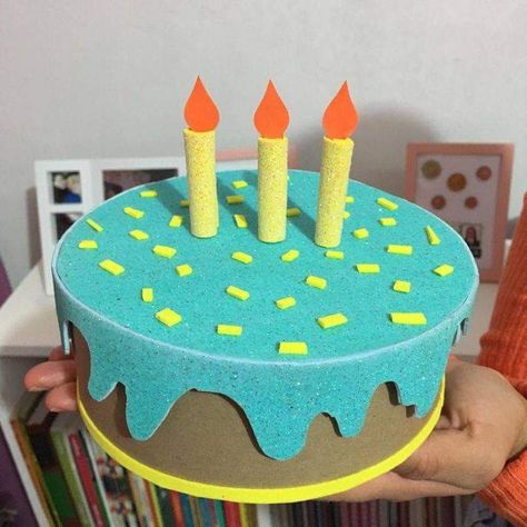 Cake Paper Craft, Easy Preschool Crafts, Paper Cake Box, Felt Cake, School Cake, Candy Land Christmas Door, Funny Birthday Cakes, Candy Land Christmas Decorations Diy, Diy Gifts For Friends