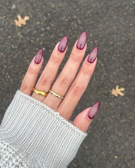 By: @kuypernailart on IG Aura Gel Nails, Simple Fall Nail, Thanksgiving Nails Color, Fall Nail Design, Aura Nails, Thanksgiving Nail Designs, Thanksgiving Nail, Simple Fall Nails, Fall Nail Trends