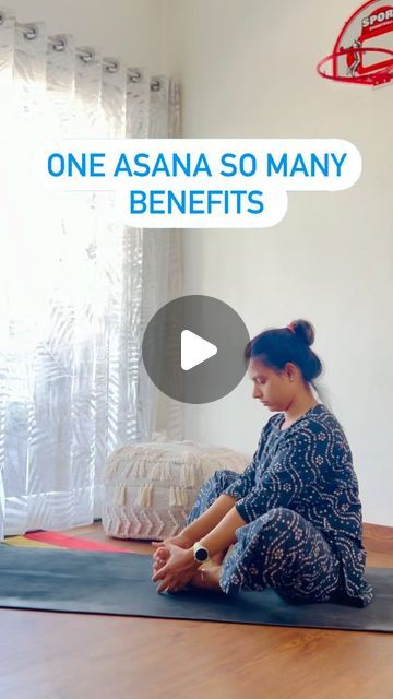 25K views · 1.1K likes | Sneha Mohit Agrawal on Instagram: "Baddha Konasana or Butterfly pose offers benefits for different parts of the body. It is easy to perform and helps in feeling relaxed and rejuvenated.…Baddha Konasana, or Bound Angle Pose, can be the perfect yoga asana for opening the hips and stretching the inner thigh muscles…sit in this asna for 30-60 sec daily can change your life & body also ..
You will notice so many health benefits from this simple one asna…at least try to do 50 flaps daily..
Have a safe practice 🧘‍♀️🧘‍♀️
:
:
:
:
Save try and share ❤️
Follow @snehayoga.bliss 🙏🏻🙏🏻
#yogateacher #yogadaily #yogamom #pelvicfloorexercises #yogalifestyle #healthylifestyle #explore #explorepage #trendingreels #snehayogabliss #indore #india" Butterfly Pose Yoga Benefits, Butterfly Pose Yoga, Butterfly Exercise, Baddha Konasana, Hata Yoga, Inner Thigh Muscle, Butterfly Pose, Pelvic Floor Exercises, Thigh Muscles