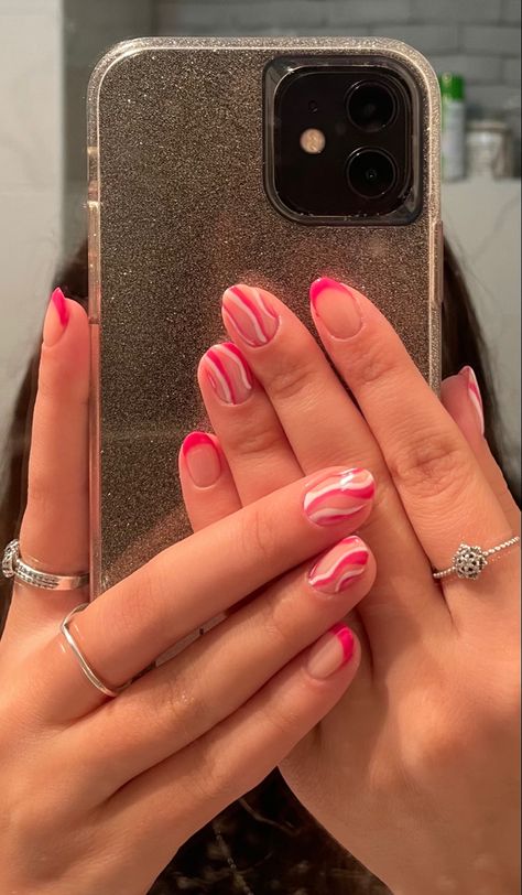 Pink Swirl Nails, Nude Nail Art, Valentines Day Nail, Love Valentines Day, Nude Nail, Simple Gel Nails, Summery Nails, Lines On Nails, Simple Acrylic Nails