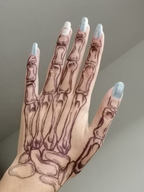 Hand Skeleton Drawing On Skin, Hand Drawing Tattoo Ideas, Cool Hand Drawings, Bone Hand Drawing, Hand Drawing Tattoo, Skull Hand Drawing, Drawings On Hands, Tattoo Ideas Easy, Tattoos Skeleton