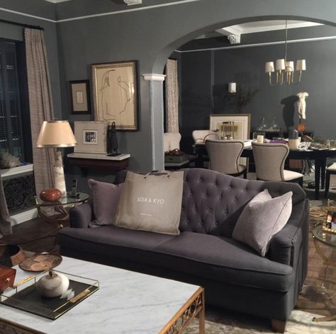 #fbf SOIA & KYO hanging out on-set at Olivia Pope's pad. #home #decor #scandal #oliviapope #interiordesign #kerrywashington #katielowes #quinn #lights #camera #action #soiakyo #soiaandkyo Olivia Pope Apartment Decor, Olivia Pope Aesthetic, Pope Aesthetic, Gray Couch, Living Room Arrangements, Hotel Room Design, Olivia Pope, Living Room Makeover, Front Room