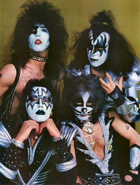 KISS Kiss Group, Banda Kiss, Kiss Images, Kiss Members, Peter Criss, Kiss Army, Kiss Pictures, Vintage Kiss, Ace Frehley