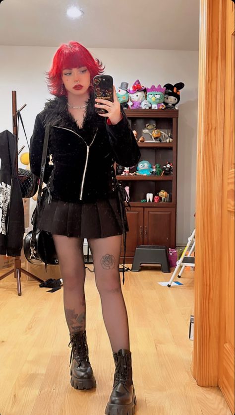 Emma Langevin Outfits, Salem Aesthetic, Emma Langevin, Goth Mommy, Goth Stuff, Fire Hair, Gender Envy, Punk Outfits, Marine Biology