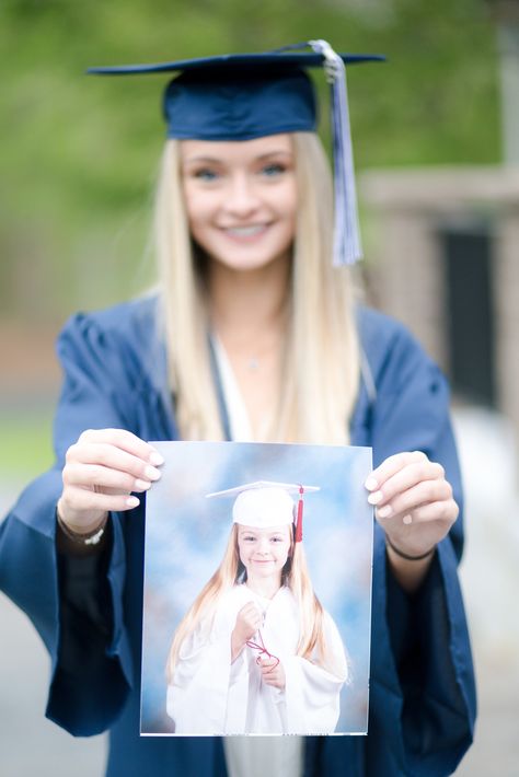 Highschool Graduation Pictures Ideas, Graduation Picture Ideas Teacher, Graduation Teacher Pictures, High School Graduation Photoshoot Ideas, Fun Graduation Pictures, Graduation Pictures Poses, Couple Graduation, College Grad Pictures, Ballerina Room